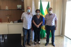 Prefeito se reúne com responsável técnica da ETA e ETE de São Gonçalo